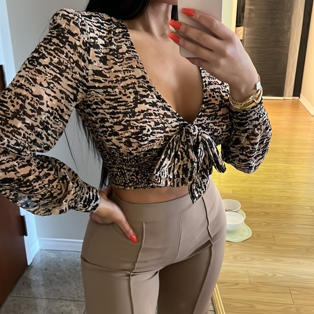 Elegant crop